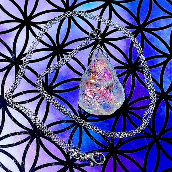 BOGO!! 🔮✨ Angel Aura Quartz Hand Crafted Pear Pendant w/ Sterling Silver chain - Picture 10 of 14